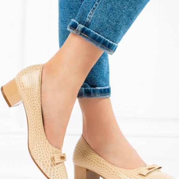 Faux Snakeskin Cream Beige Nude Block Heels Potocki Size 7 - Picture 6 of 6